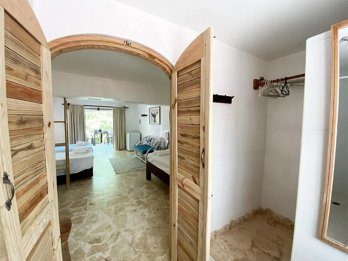 *** 홀리데이파크 Surfbreak B&B 카바레테 도미니카 공화국